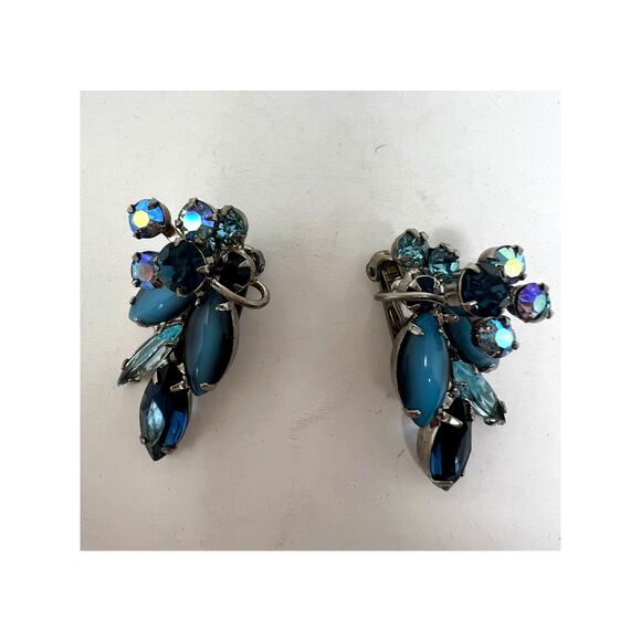 Juliana D&E Vintage Blue Iridescent Rhinestone Leaf Brooch and Clip Earrings - Picture 3 of 4